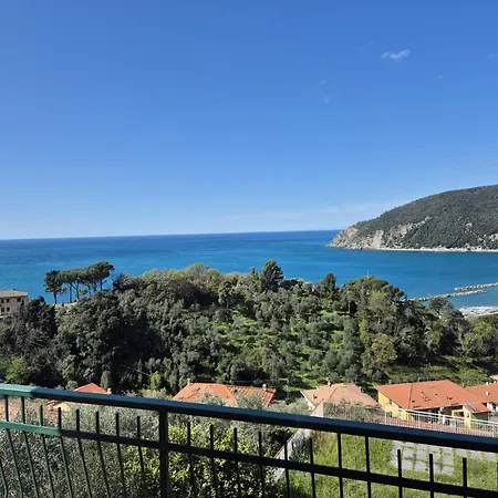 La Baia Incantata Apartament Moneglia